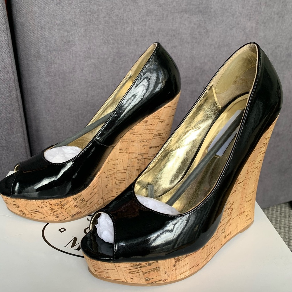 Steve Madden patent leather wedge shoes